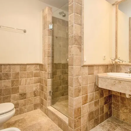 Nice Apartment In Benahavs With 2 Bedrooms, Wifi And Swimming Pool Apartment *
