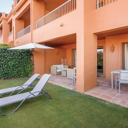 Nice Apartment In Benahavs With 2 Bedrooms, Wifi And Swimming Pool Apartment