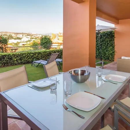 Nice Apartment In Benahavs With 2 Bedrooms, Wifi And Swimming Pool Apartment *