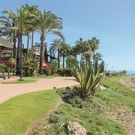 Apartment Nice Apartment In Benahavs With 2 Bedrooms, Wifi And Swimming Pool *